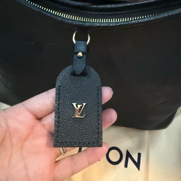 Louis Vuitton Black Embossed Shoulder Bag carry all PM - Picture 10 of 11